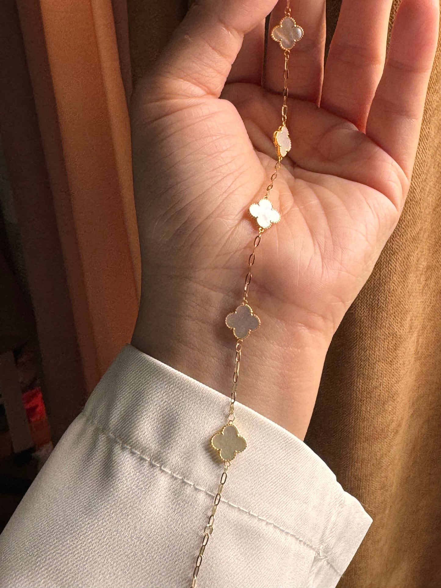Hk setting 10mm clover bracelet