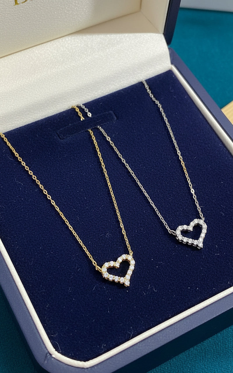 Elegant dainty heart necklace