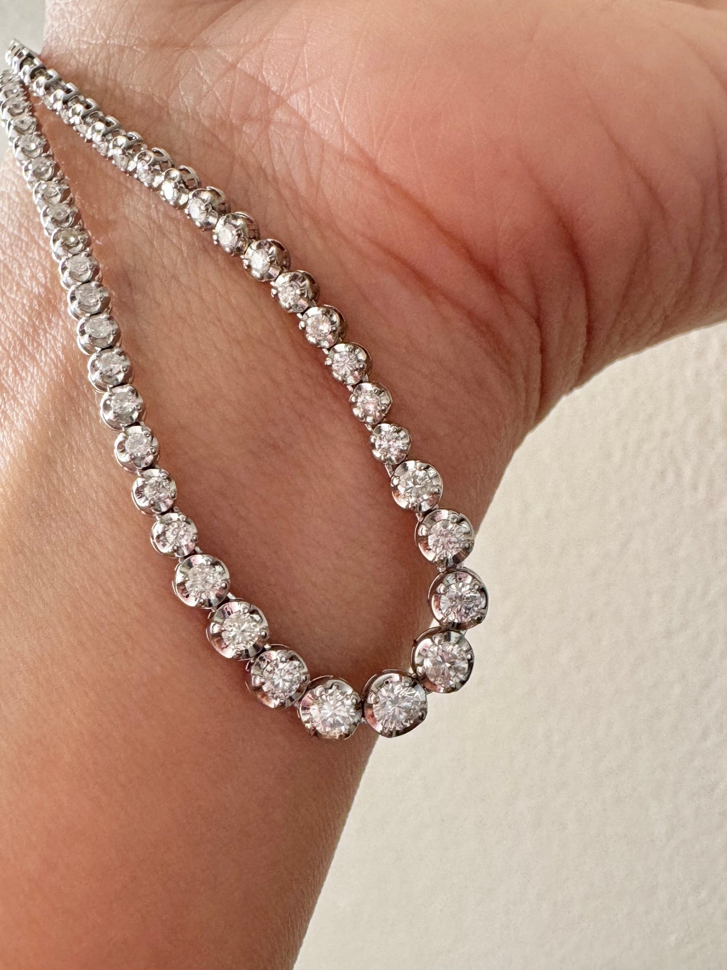 tennis necklace 3ct graduated