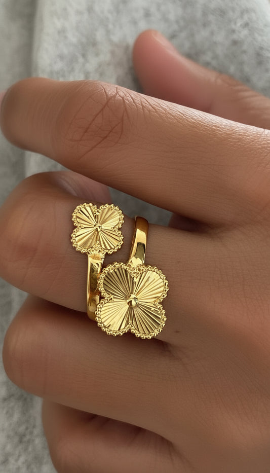 Double Clover Ring