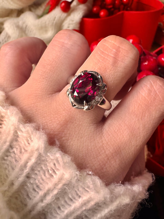 Garnet ring with Natural Diamonds