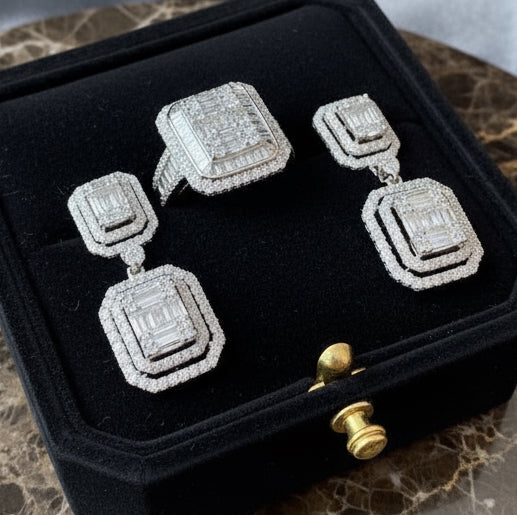 Emerald illusion diamond set