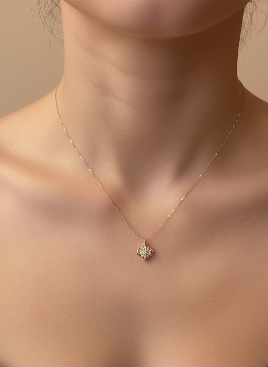 Dainty Clover Necklace