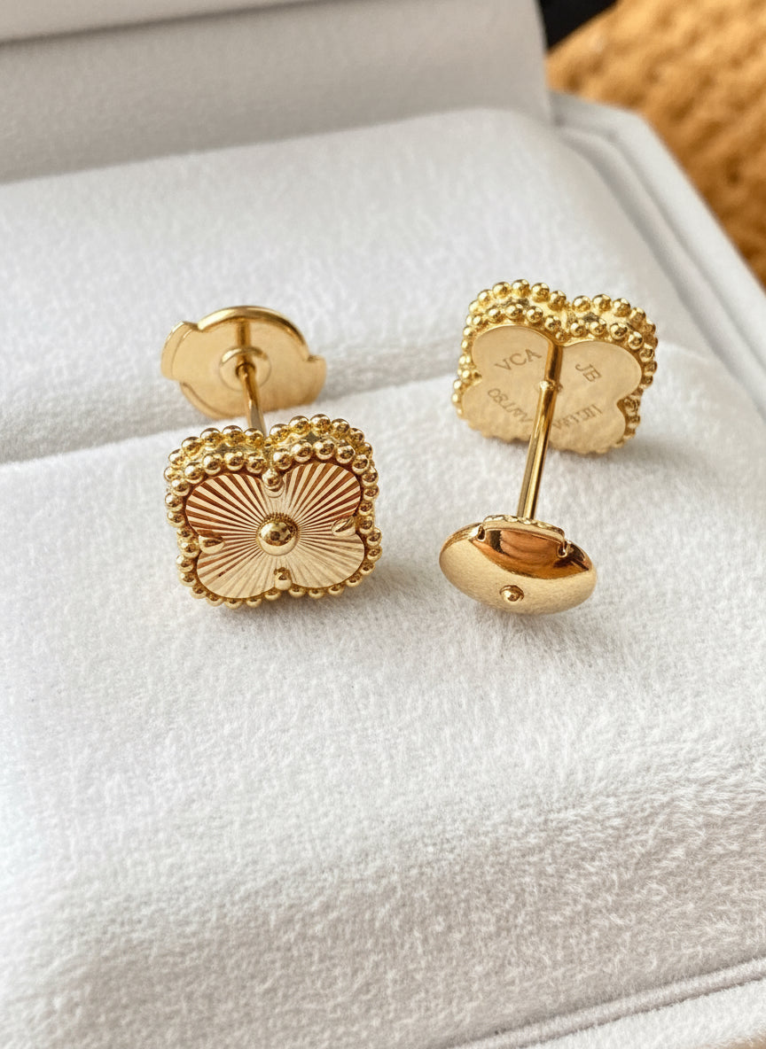 Clover Earrings HK setting 10mm