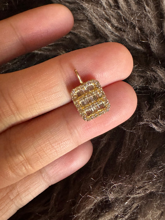 baguette and round pendant