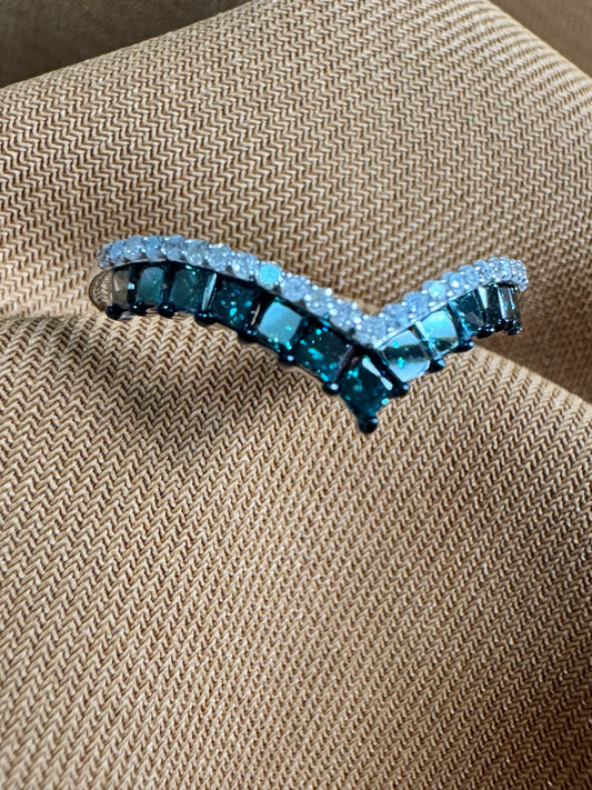V blue diamond ring
